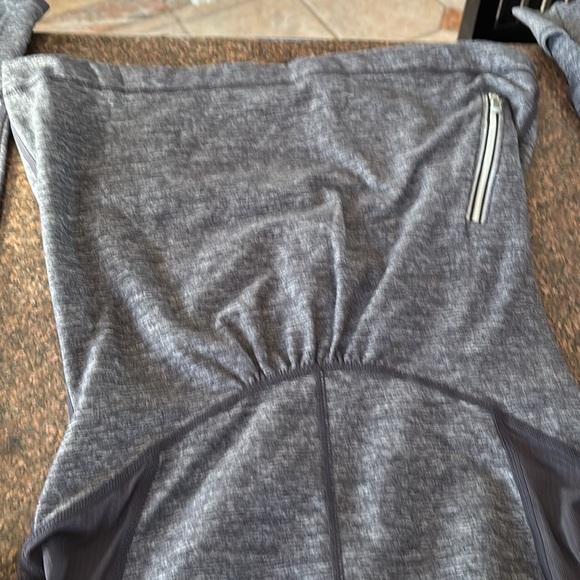 LULULEMON LADIESS GRAY HALF ZIP VENTED HOODIE THUMB HOLES SHIRT-4 - Picture 11 of 14
